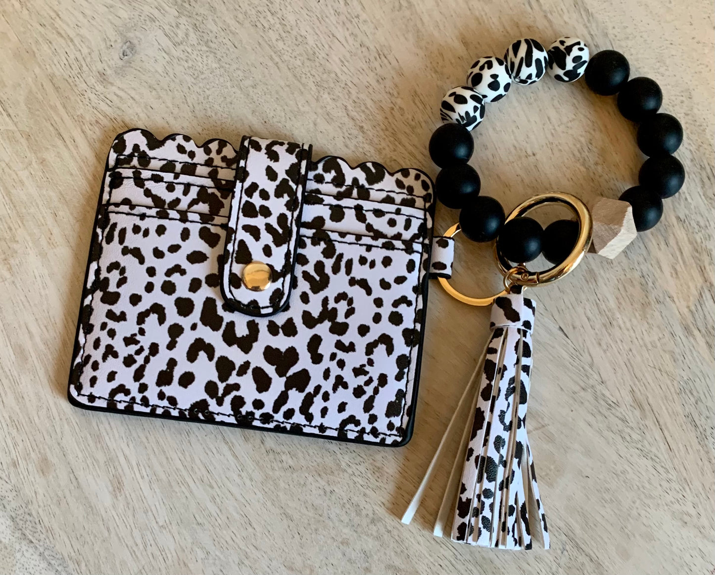 Wallet wristlet