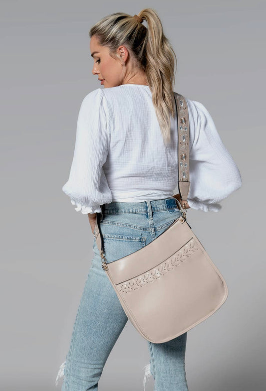 Crossbody with accent stitch in light beige